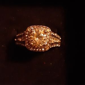 NWOT 925 STERLING SILVER RING